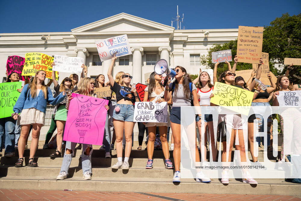 UC Berkeley Students protest on campus in response to leaked draft of the Supreme Court s opinion to overturn the Roe v. Wade on Wednesday May 4, 2022 in Berkeley, California. The Supreme Court is poised to strike down the right to abortion in the US, according to a leaked draft of a majority opinion that would shred nearly 50 years of constitutional protections. The draft, obtained by Politico, was written by Justice Samuel Alito, and has been circulated inside the conservative-dominated court, the news outlet reported. Politico stressed that the document it obtained is a draft and opinions could change. The court is expected to issue a decision by June. The draft opinion calls the landmark - ZUMAs181 20220504_zea_s181_025