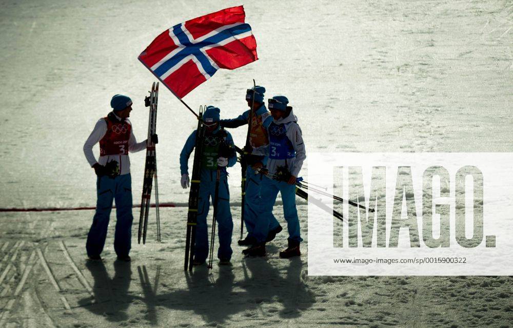 , Skisprungkomplex RusSki , Nordische Kombination Teamwettbewerb 4x5km im Bild: Gold für Magnus Hovdal Moan (Norwegen), Haavard Klemetsen (Norwegen), Magnus Krog (Norwegen) und Jörgen Graabak (Norwegen)