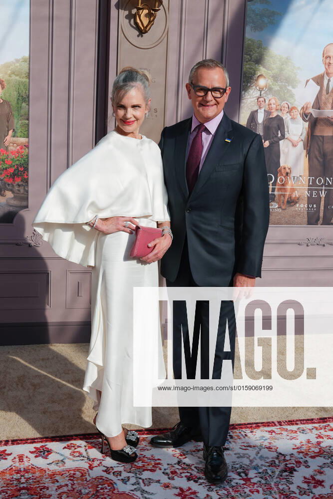 Downton Abbey: A New Era New York Premiere NEW YORK, NEW YORK - MAY 15: Elizabeth McGovern and Hugh Bonneville attends the Downton Abbey: A New Era New York Premiere at the Metropolitan Opera House on May 15, 2022 in New York City. New York City United States