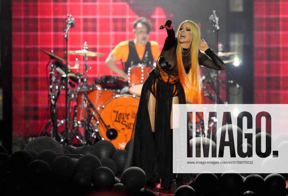 Avril Lavigne performs during the Juno Awards in Toronto on Sunday, March 15, 2022. Toronto CANADA - ZUMAc35_ 20220515_zaf_c35_200