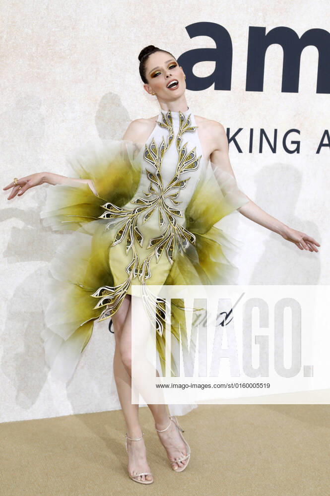 Coco Rocha bei der 28. amfAR Gala Cannes im Rahmen vom Festival de Cannes 2022 75. Internationale Filmfestspiele von Cannes im HÃ tel du Cap-Eden-Roc. Antibes