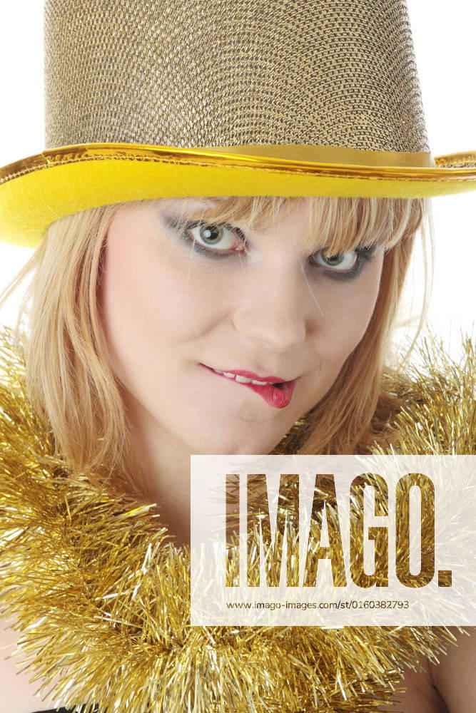 IMAGO Creative, Gesellschaft, Fasching Young beautiful caucasian woman in black elegant party dress and gold hat - carnival concept, model released, , 2022035.jpg, abstract, adult, attractive, background, beautiful, beauty, carnival, caucasian, celebrate, celebration, costume, decoration, design, dress, elegance, face, fantasy, fashion, female, fun, girl, glamour, golden, happiness, happy, head, holiday, isolated, joy, lady, lovely, luxury, model, new, one, party, blond, person, portrait, pretty, sensuality, sexy, studio, stylish, traditional, white, woman, year, young, hat,