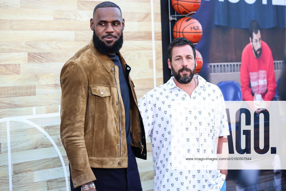 Hustle Netflix Weltpremiere in Los Angeles Los Angeles Premiere Of Netflix s Hustle American professional basketball player LeBron James and American comedian Adam Sandler arrive at the Los Angeles Premiere Of Netflix s Hustle held at the Regency Village Theatre on June 1, 2022 in Westwood, Los Angeles, California, United States. Regency Village Theatre, Westwood, Los Angeles, California California United States