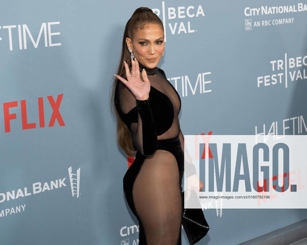Jennifer Lopez arrives on the red carpet for the world premiere of Halftime at United Palace on opening day of the Tribeca Festival 2022 in New York City on June 8, 2022. NYP20220608547 GabrielexHoltermann