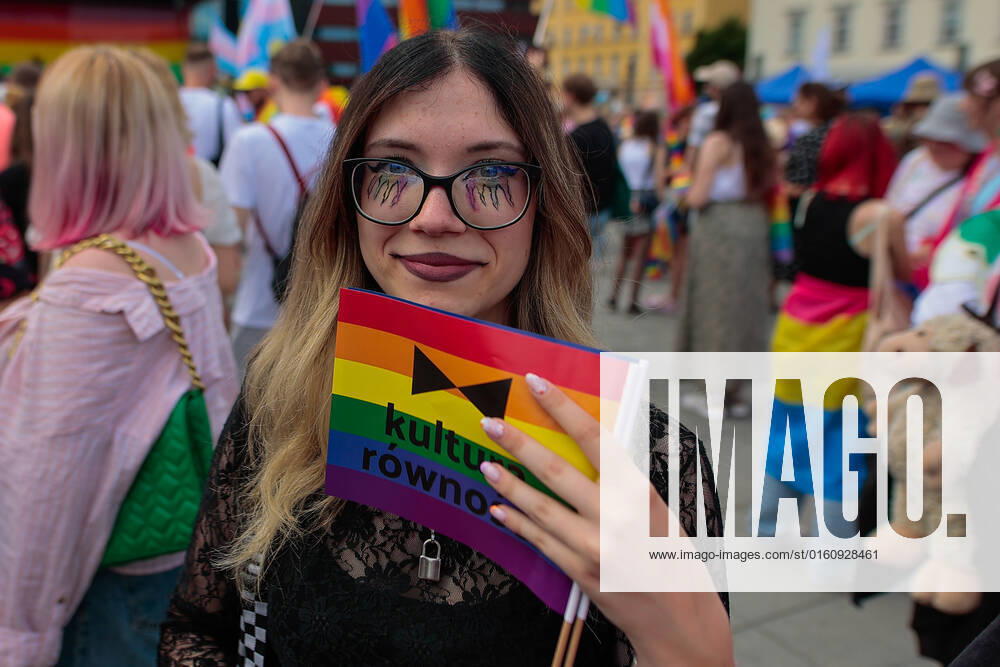 Almost 20,000 people took part in the LGBT march in the center of Wroclaw. The order was kept by the police, and the counter-manifestation consisted of 10 people. Wroclaw Poland - ZUMAz123 20220611_zip_z123_031