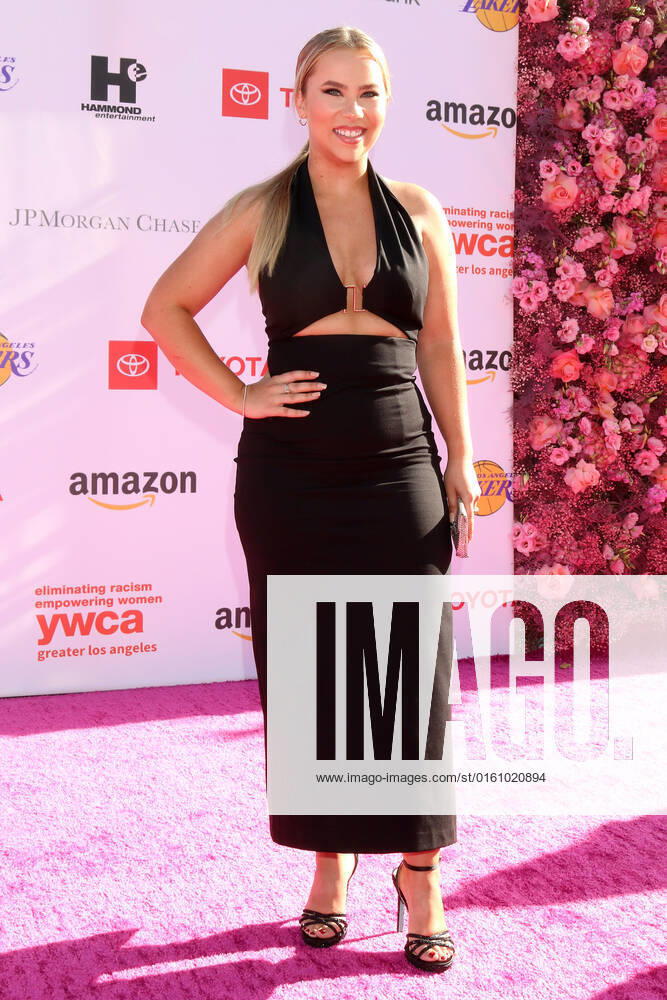 LOS ANGELES - JUN 14: Sadie Brook at the 2022 YWCA Greater Los Angeles Phenomenal Woman Awards at the You Tube Theater on June 14, 2022 in Los Angeles, CA Los Angeles USA - ZUMAnc22 20220614_zaa_nc22_090