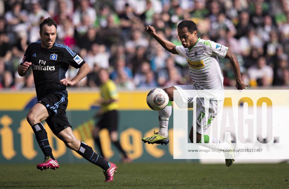Mönchengladbach, 30.03.2014, Borussia Park Raffael (BMG), Heiko Westermann (HSV) VfL Borussia Mönchengladbach - Hamburger SV mm