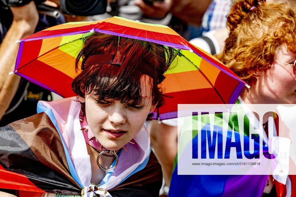 2022-06-18 11:54:17 ROTTERDAM - The Pride March traditionally moves through the city during Pink Saturday. This year s event will be held in Rotterdam with a march, information market and performances that reflect on the emancipation of the LGBTQ+ community. ANP ROBIN UTRECHT netherlands out - belgium out