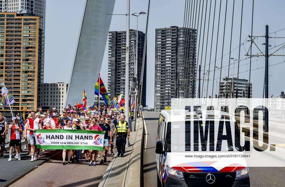 2022-06-18 12:28:22 ROTTERDAM - The Pride March traditionally moves through the city during Pink Saturday. This year s event will be held in Rotterdam with a march, information market and performances that reflect on the emancipation of the LGBTQ+ community. ANP ROBIN UTRECHT netherlands out - belgium out