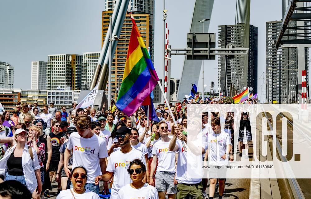2022-06-18 12:32:30 ROTTERDAM - The Pride March traditionally moves through the city during Pink Saturday. This year s event will be held in Rotterdam with a march, information market and performances that reflect on the emancipation of the LGBTQ+ community. ANP ROBIN UTRECHT netherlands out - belgium out