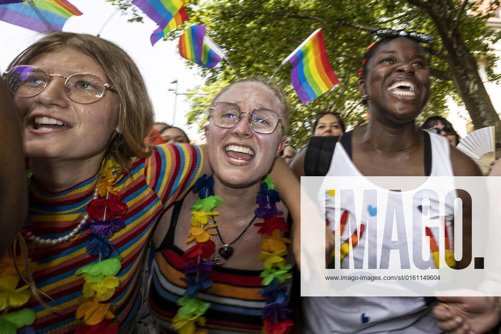 Marche des Fiertes LGBT+ a Strasbourg NEWS: Marche des Fiertes LGBT+, Strasbourg - 18-06-2022 ElyxandroCegarra Panoramic