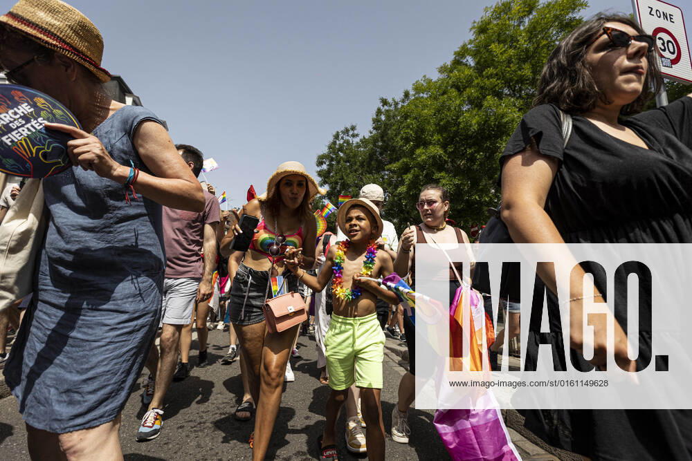 Marche des Fiertes LGBT+ a Strasbourg NEWS: Marche des Fiertes LGBT+, Strasbourg - 18-06-2022 ElyxandroCegarra Panoramic