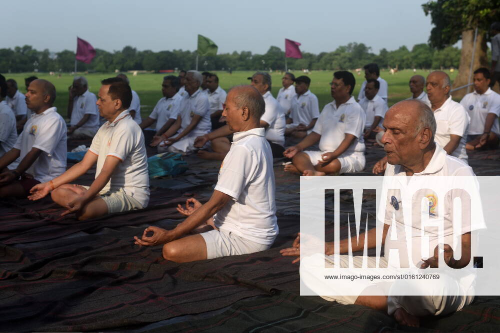 June 21, 2022, Kolkata, India: Military are seen practicing yoga during massive yoga session as part of the celebration of the International Yoga Day. on June 21, 2022 in Kolkata, India. Kolkata India - ZUMAe321 20220621_zia_e321_001