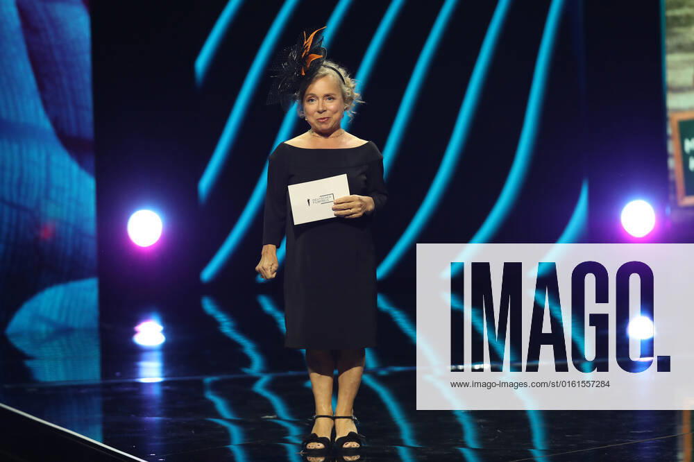 Deutscher Filmpreis 2022 Laudatorin BESUCHERSTÄRKSTER FILM ChrisTine Urspruch bei der Verleihung der Lola - Deutscher Filmpreis 2022 im Palais am Funkturm in Berlin 24.06.2022