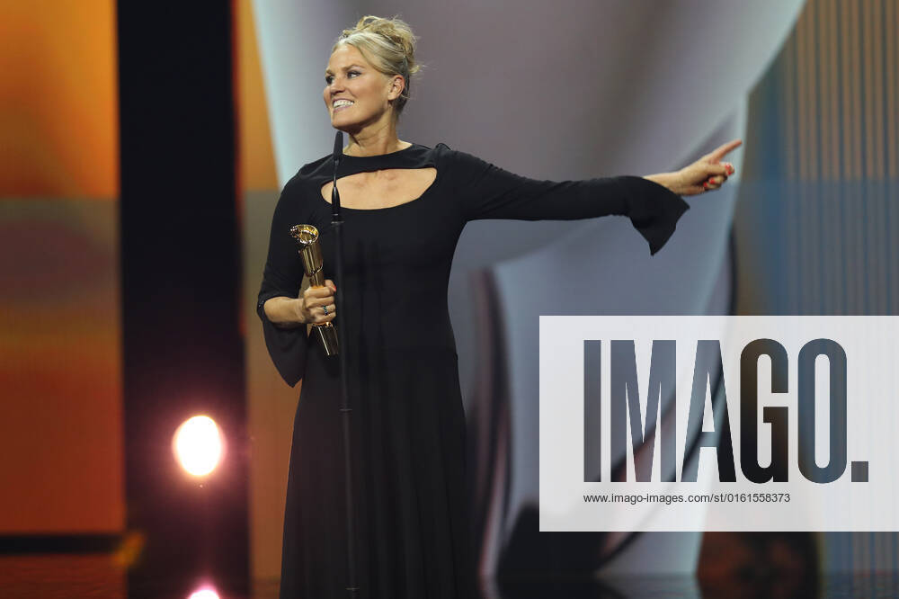 Deutscher Filmpreis 2022 Preisträger:in BESTE FILMMUSIK Annette Focks WUNDERSCHÖN bei der Verleihung der Lola - Deutscher Filmpreis 2022 im Palais am Funkturm in Berlin 24.06.2022