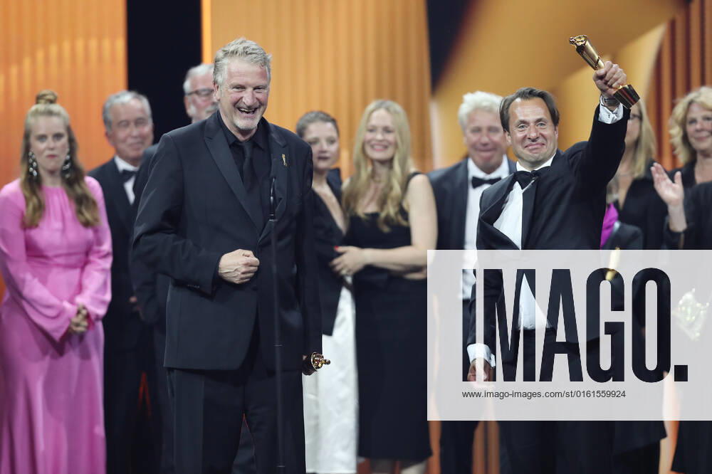 Deutscher Filmpreis 2022 Preisträger:in BESTER SPIELFILM GOLD LIEBER THOMAS bei der Verleihung der Lola - Deutscher Filmpreis 2022 im Palais am Funkturm in Berlin 24.06.2022