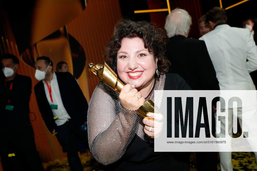 Deutscher Filmpreis 2022 Meltem Kaptan auf der Party bei der Verleihung der Lola - Deutscher Filmpreis 2021 im Palais am Funkturm in der Messe Berlin.