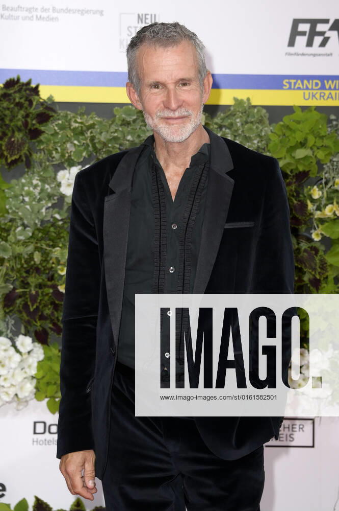 Ulrich Matthes bei der 72. Verleihung des Deutschen Filmpreises 2022 im Palais am Funkturm in der Messe Berlin. Berlin