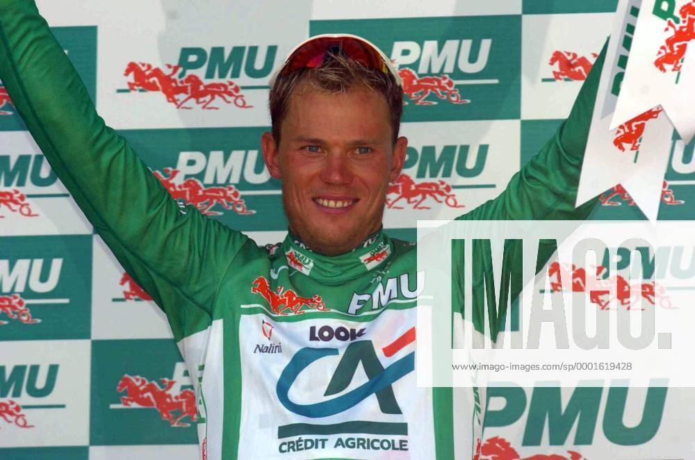 Thor Hushovd (Norwegen Credit Agricole) bei der Siegerehrung im grünen Trikot des punktbesten Fahrers - , Radsport Herren Tour de France 2005, ProTour, Straßenradsport, Rad, Straße, Einzelbild 13. Etappe: Miramas - Montpellier Freude,