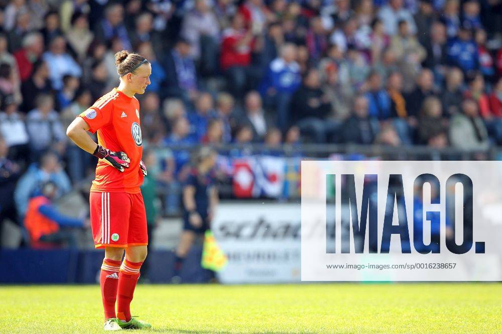 Fussball, Frauen Champions-League, 1. FFC Turbine Potsdam - VfL Wolfsburg, v.li.: Almuth Schult (VfL Wolfsburg)
