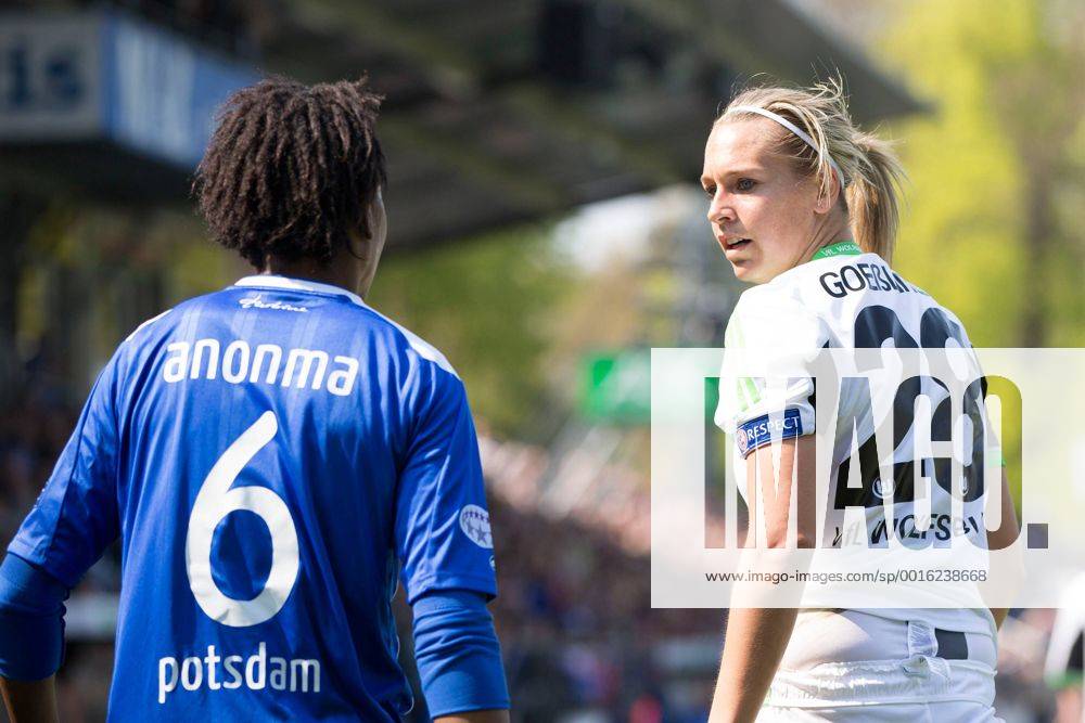 Fussball, Frauen Champions-League, 1. FFC Turbine Potsdam - VfL Wolfsburg, v.li.: Genoveva Anonma (1.FFC Turbine Potsdam),Lena Goeßling (VfL Wolfsburg)
