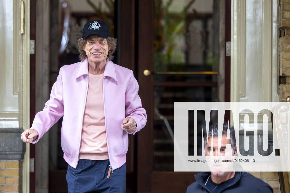 Bilder des Jahres 2022, Entertainment 07 Juli Entertainment Themen der Woche KW27 2022-07-07 14:36:05 AMSTERDAM - Mick Jagger of The Rolling Stones at the Amstel Hotel prior to the concert in the Johan Cruijff ArenA. The Stones had to cancel earlier, much to the disappointment of the fans, because the frontman turned out to have corona. ANP KIPPA EVERT ELZINGA netherlands out - belgium out