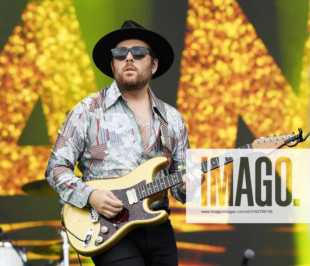 Cannons - Ryan Clapham performs during Day 6 of the Festival D ete De Quebec 2022 on the Plains of Abraham on July 11, 2022 in Quebec City, Quebec. Quebec City Canada - ZUMAs181 20220711_zea_s181_018