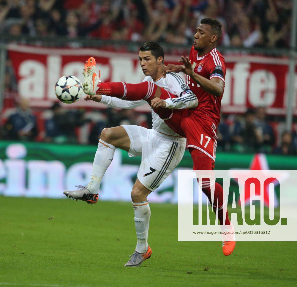 München, Fussball Männer, UEFA Champions League, Saison 2013 2014, Halbfinale Rückspiel, FC Bayern München vs Real Madrid CF 29.04.2014, München Arena München, Christiano Ronaldo, Jerome Boateng, FC Bayern München,