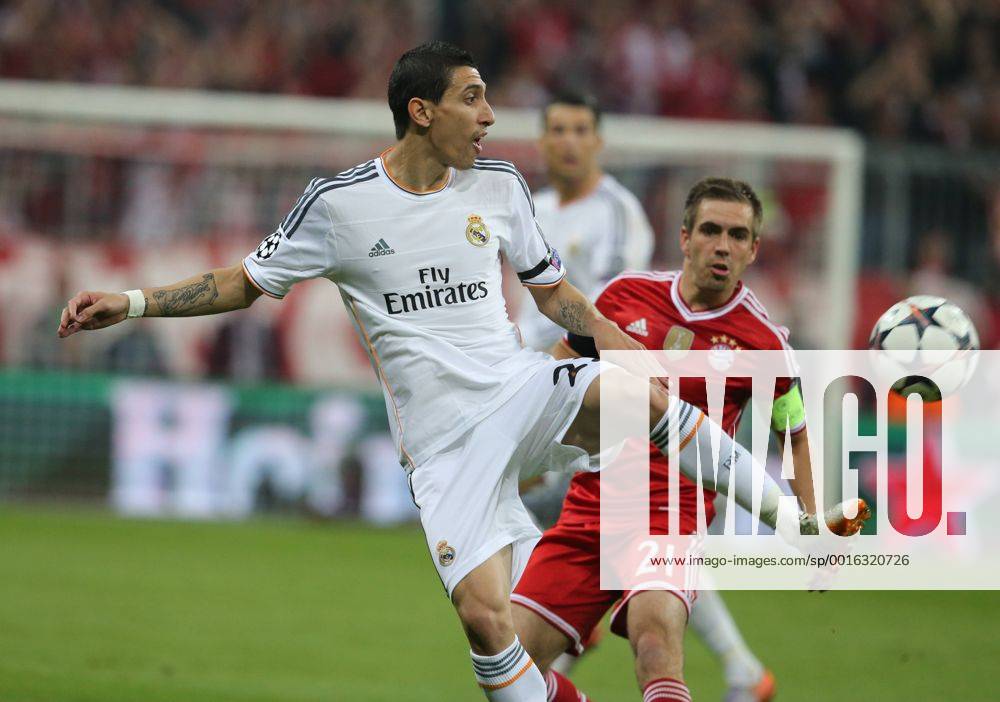 München, Fussball Männer, UEFA Champions League, Saison 2013 2014, Halbfinale Rückspiel, FC Bayern München vs Real Madrid CF 29.04.2014, München Arena München Angel Di Maria, Real Madrid, Philipp Lahm, FC Bayern,Aktion,