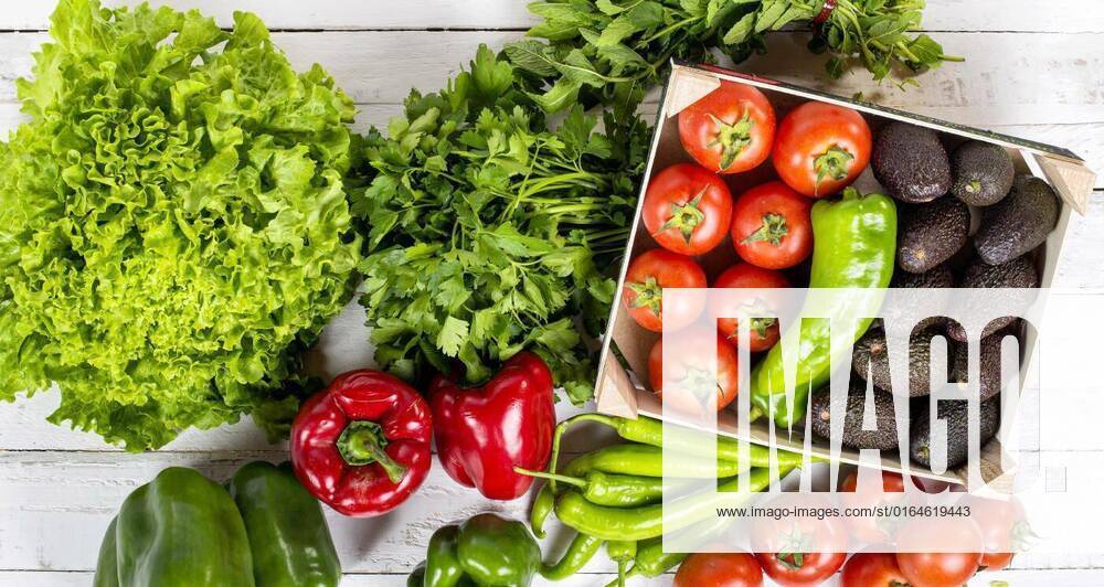 Raw vegetables, salads, peppers, avocados and tomatoes, set of raw vegetables, salads, peppers, avocados and tomatoes, 19.06.2020 10:20:31,