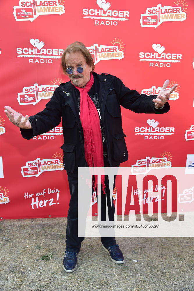 8.ten schlagerHammer 2022 Frank Zander beim 8 Schlager Hammer, Austragungsort in ORANIENBURG an der Orangerie Berlin 13.08.2022