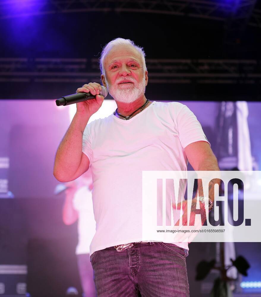 Nino de Angelo bei der Schlager Radio Schlager Hammer Tour 2022 in Oranienburg.