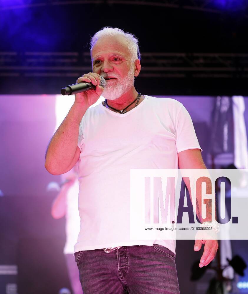 Nino de Angelo bei der Schlager Radio Schlager Hammer Tour 2022 in Oranienburg.