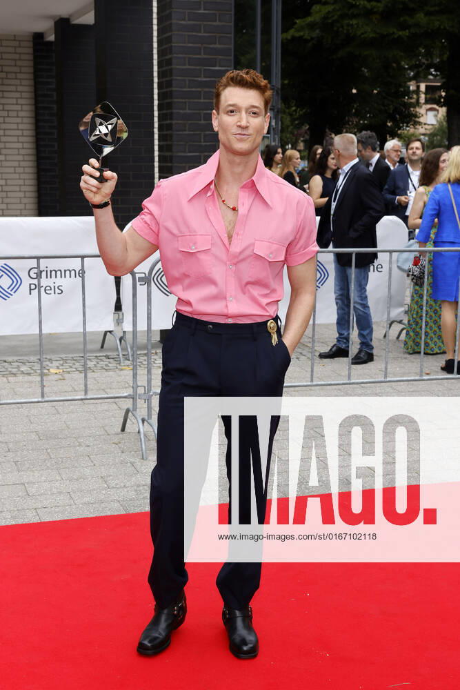 Schauspieler Daniel Donskoy bei der 58. Verleihung des Grimme Preises 2022 im Theater der Stadt Marl. Marl, 26.08.2022 NRW Deutschland