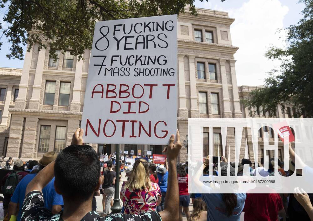 Families from the May 24 shooting in Uvalde, Texas and supporters rally at the Texas Capitol demanding Governor Greg Abbott take action on gun violence that has rocked Texas schools. Other victims from Santa Fe, TX and Marjorie Stoneman Douglas shootings also participated. Austin United States - ZUMAd150 20220827_znp_d150_036