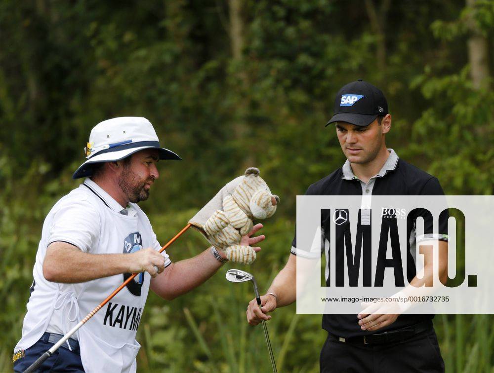 Golf, BMW International Open, Golf Club Lärchenhof, Pulheim bei Köln am 27. Juni 2014 Martin KAYMER (GER) mit seinem Caddie Craig CONNELLY (SCO)