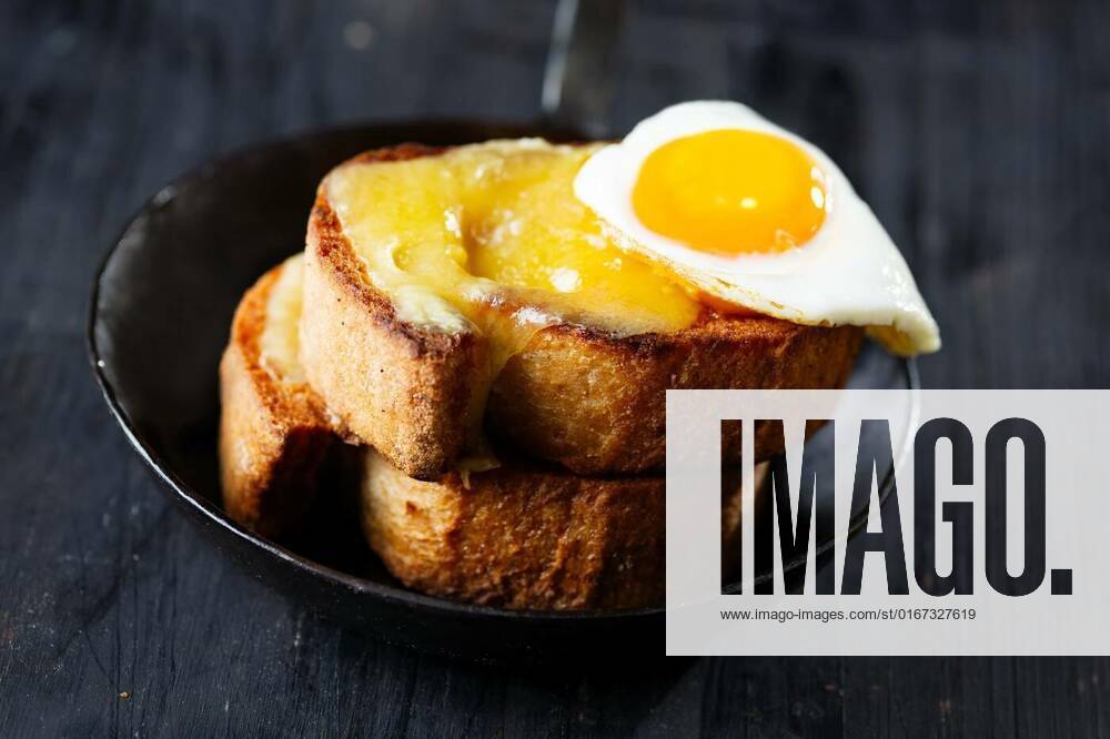 Rustic french cheese toast with egg croque madame, close up of pan of rustic french cheese toast with egg croque madame, 06.09.2021,