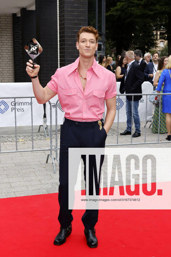 Schauspieler Daniel Donskoy bei der 58. Verleihung des Grimme Preises 2022 im Theater der Stadt Marl. Marl, 26.08.2022 NRW Deutschland