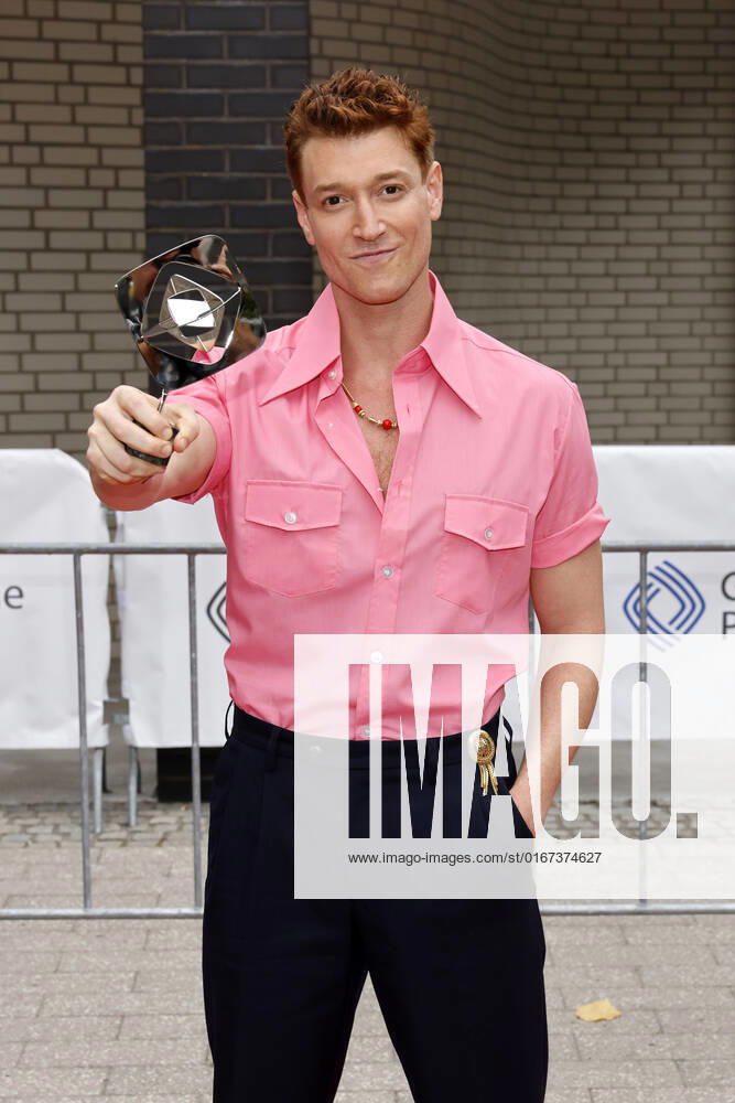 Schauspieler Daniel Donskoy bei der 58. Verleihung des Grimme Preises 2022 im Theater der Stadt Marl. Marl, 26.08.2022 NRW Deutschland