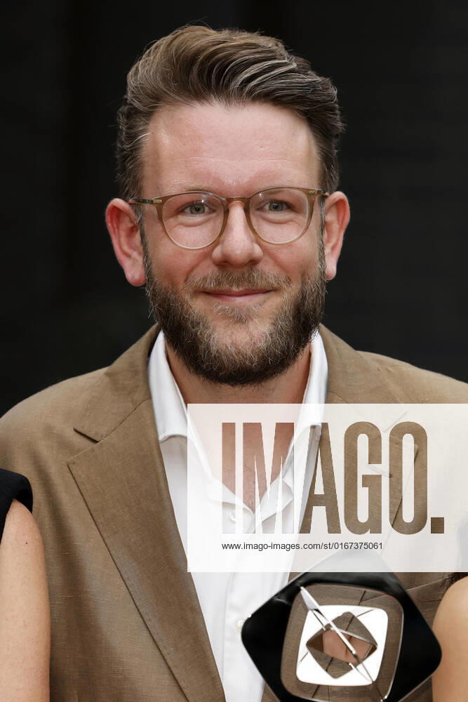 Headautor Jakob Lundt bei der 58. Verleihung des Grimme Preises 2022 im Theater der Stadt Marl. Marl, 26.08.2022 NRW Deutschland