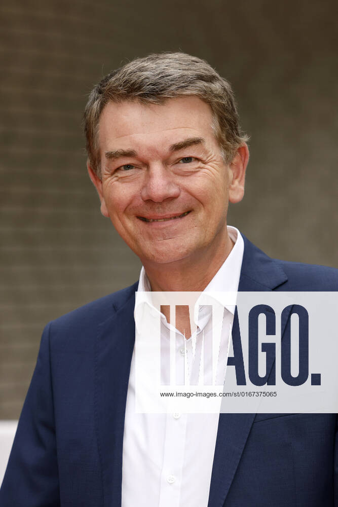 Journalist Jörg Schönenborn bei der 58. Verleihung des Grimme Preises 2022 im Theater der Stadt Marl. Marl, 26.08.2022 NRW Deutschland