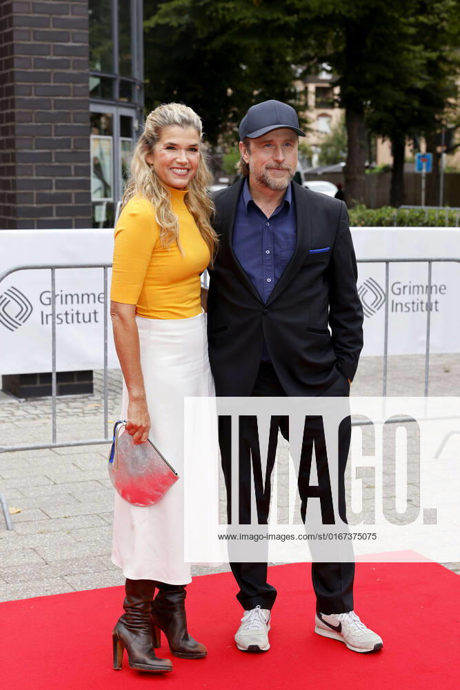 Schauspielerin Anke Engelke und Schauspieler Bjarne Mädel bei der 58. Verleihung des Grimme Preises 2022 im Theater der Stadt Marl. Marl, 26.08.2022 NRW Deutschland
