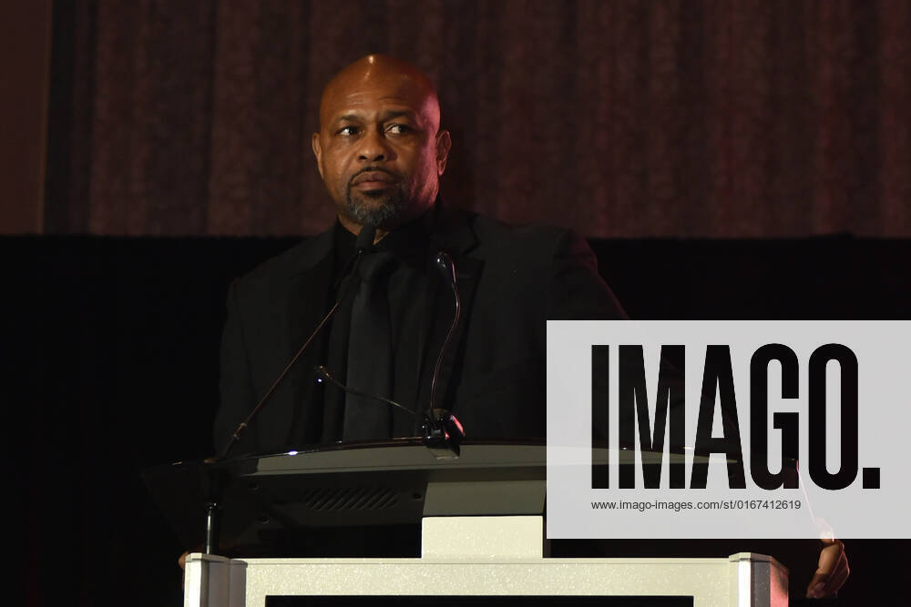 LAS VEGAS, NV - AUGUST 27: Roy Jones speaking at the Induction Ceremony & Dinner for the 2022 Nevada Boxing Hall Of Fame at Resorts World Las Vegas in Las Vegas,Nevada, on August 27, 2022.