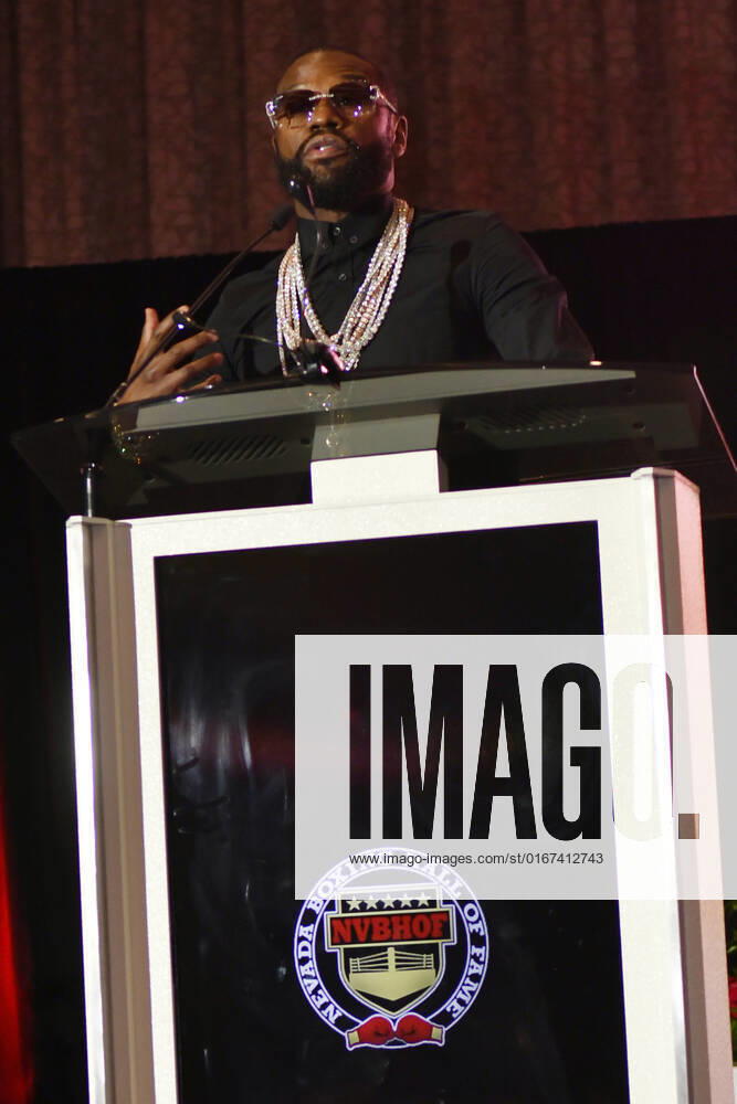 LAS VEGAS, NV - AUGUST 27: Floyd Mayweather speaking at the Induction Ceremony & Dinner for the 2022 Nevada Boxing Hall Of Fame at Resorts World Las Vegas in Las Vegas,Nevada, on August 27, 2022.