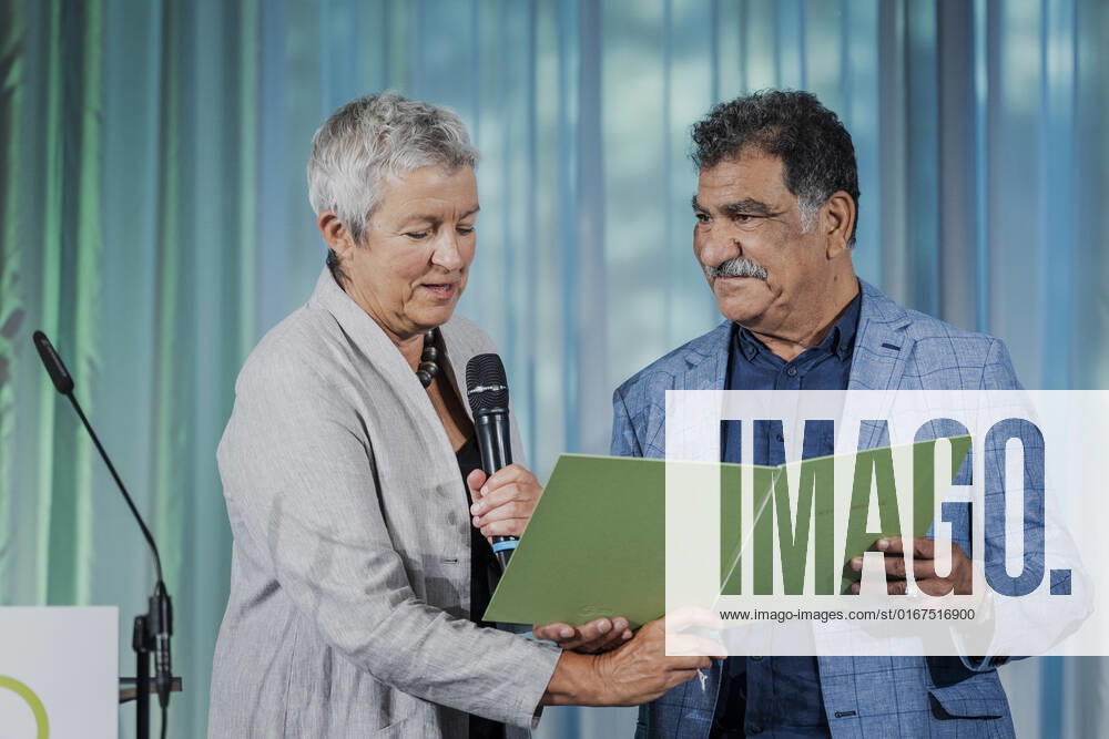 Mohamed Abla, Empfaenger mit der Goethe-Medaille, und Carola Lentz, Praesidentin des Goethe-Instituts, aufgenommen im Rahmen der Verleihung der Goethe-Medaille in Weimar, 28.08.2022. Weimar Deutschland