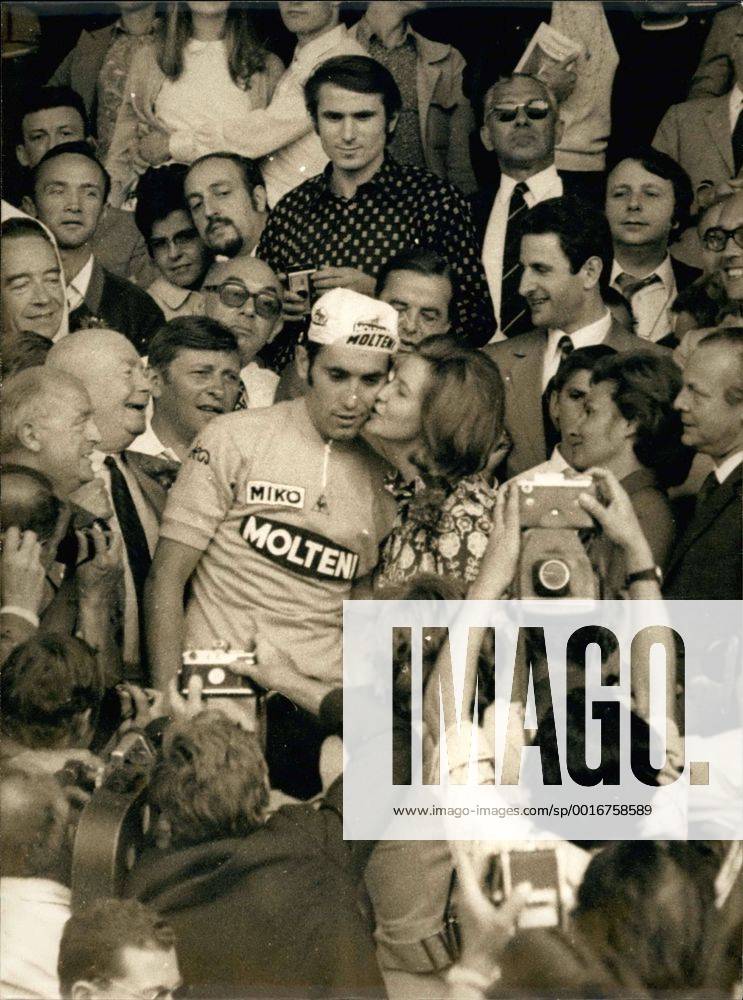 Jul. 19, 1971 - Cyclist Eddy Merckx, a three time winner of the Tour de France, is greeted by his wife upon arrival to the Municipal Velodrome of Vincennes. - ZUMAk09