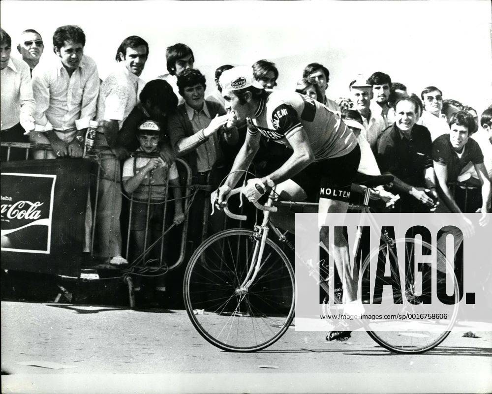 Sep. 27, 1972 - September 27th, 1972 Montjuich Mountain s cycling race Barcelona: Eddy Merckx of Belgium, in action during the against the clock lap in the Montjuich Mountain s cycling race. which he won. - ZUMAk09