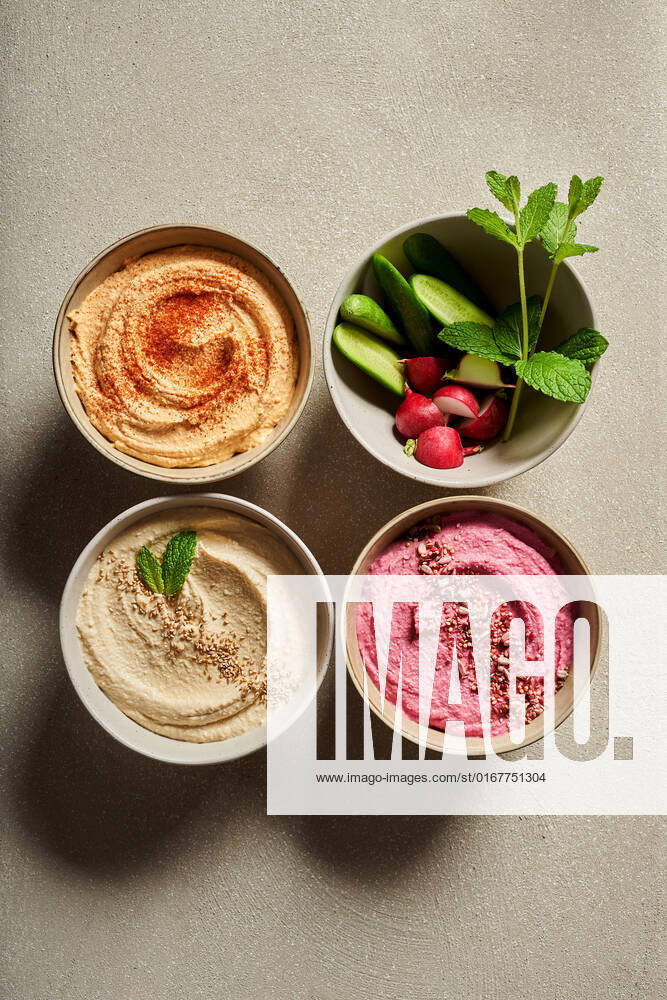 IMAGO Creative, Sommer, Food, Radieschen verschiedene,hummus,rote-bete-hummus,unterschiedlich,unterschiedliches,verschieden,verschiedenes,hommos,hommus,hoummous,houmus,hummous,humus,kichererbsenpüree