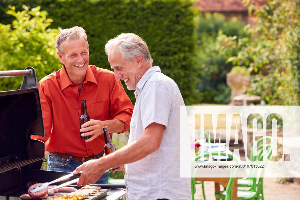 Bier,grillen,grillparty,freunde,alkohol,biere,gartenparty,grillfest,grillfeste,grillparties,party,befreundet,freund,freundschaft