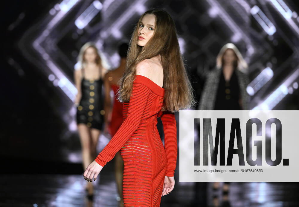 Schwarzkopf Elite Model Look 2022 Wettbewerb in Prag Models during the catwalk of world final Schwarzkopf Elite Model Look 2022 competition in Prague, Czech Republic, August 30, 2022. (CTKxPhoto MichaelaxRihova) CTKPhotoP2022083009786 mir 12